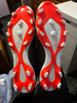 Botas de fútbol Adidas Predator gama media