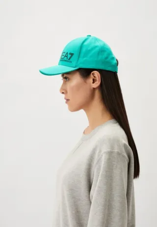 Gorra Deportiva EA7 Emporio Armani Visera Curva.