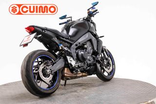 YAMAHA MT 09