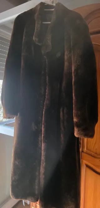 Abrigo largo piel Mouton marrón