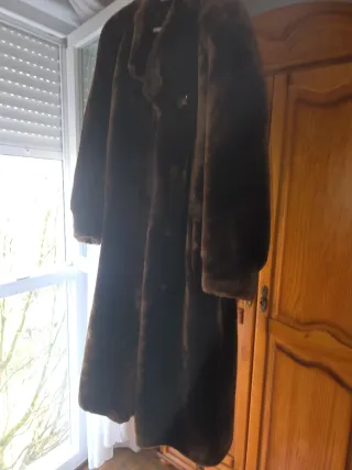 Abrigo largo piel Mouton marrón