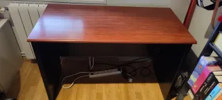 Mesa de madera despacho.Marron/negra 110x55x75