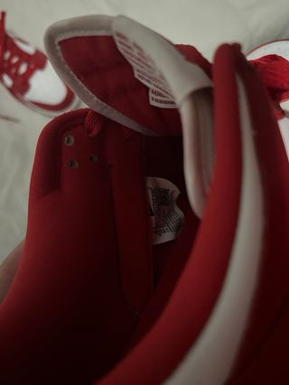 Nike Dunk Rojas y Blancas Talla 43 Originales