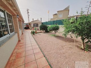 Chalet en venta en La Siesta - El Salado - Torreta en Torrevieja