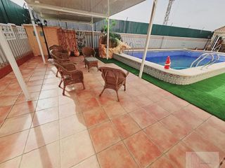 Chalet en venta en La Siesta - El Salado - Torreta en Torrevieja