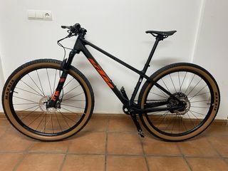 KTM Myroon Master Carbon, talla M, sin utilizar.
