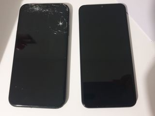 iPhone XR y Samsung A20e para piezas