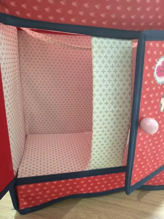 Armario Nicoleta. Muñecas Imaginarium + 9 Perchas