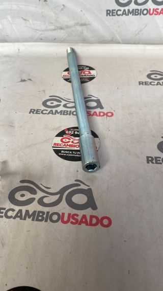 Eje delantero para Suzuki, C1500. Ref 54711-10F01