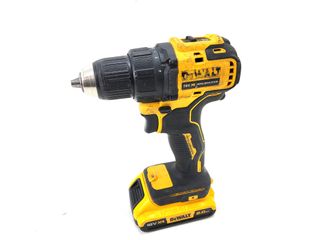 taladro a bateria dewalt dcd708