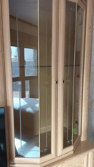 Mueble de Salón Madera y Cristal