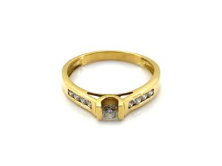 anillo oro 18k con piedra con diamante