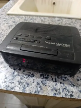 Radio Despertador Dream Machine