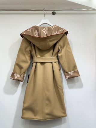 Abrigo de lana, nuevo a estrenar, nunca usado