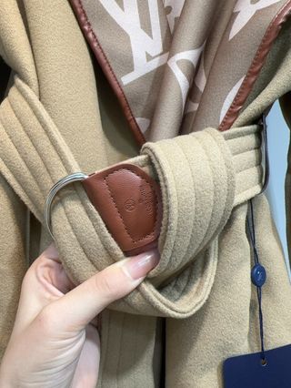 Abrigo de lana, nuevo a estrenar, nunca usado