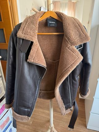 Cazadora Biker Pull&Bear Marrón Talla M