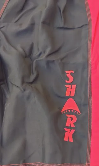Shorts Shark Bred L