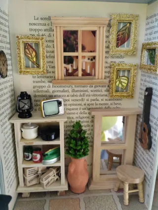 Scatola libro miniatura casa delle bambole.