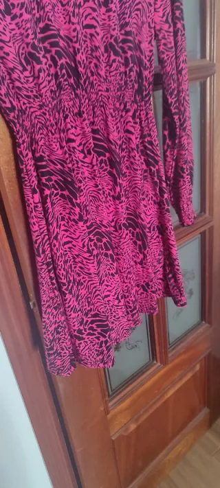 Vestido estampado rosa y negro elástico Talla L