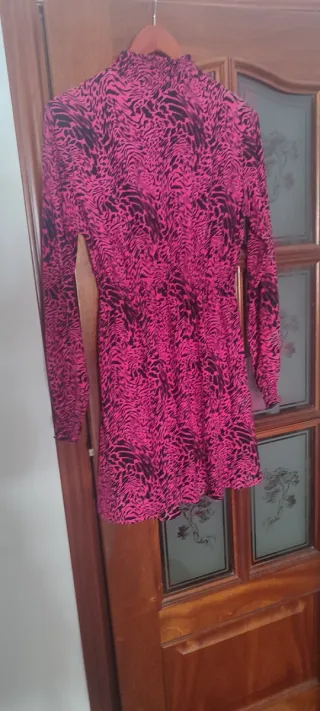 Vestido estampado rosa y negro elástico Talla L