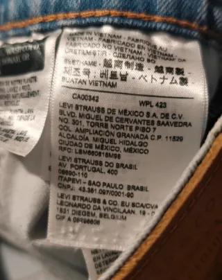 Levi's 405 Shorts W30