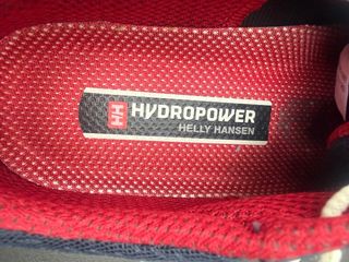 Zapatillas náuticas Helly Hansen azul y rojo