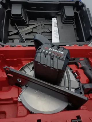 Sierra Circular Parkside 20V Metal (Sin Batería)