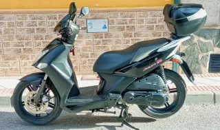 Kymco Agility City 125 Negra