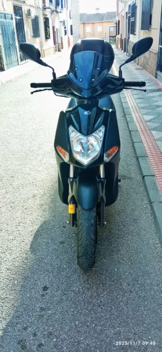 Kymco Agility City 125 Negra