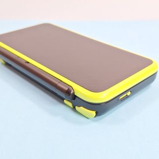 Nintendo 2DS XL Console Nero / Verde