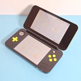 Nintendo 2DS XL Console Nero / Verde