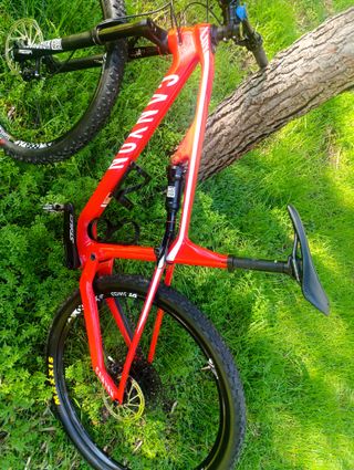 Canyon carbono seminueva doble suspension 29" BTT