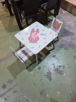 Mesa y 2 Sillas Infantiles