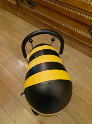 Correpasillos Abeja Wheely Bug