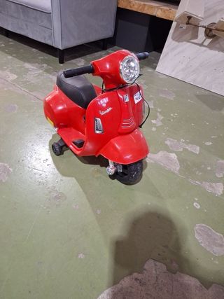 Moto Vespa Roja infantil