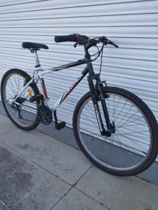 Bicicleta MTB Decathlon