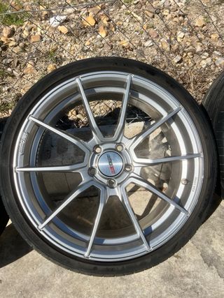 Llantas Motec Ultralight 19” 5x112