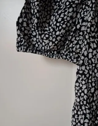 Blusa ajustada manga corta estampado