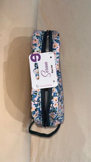 Neceser estampado floral.