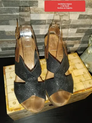 Sandalias negras fiordi t. 36 hechas en España