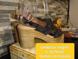 Sandalias negras fiordi t. 36 hechas en España