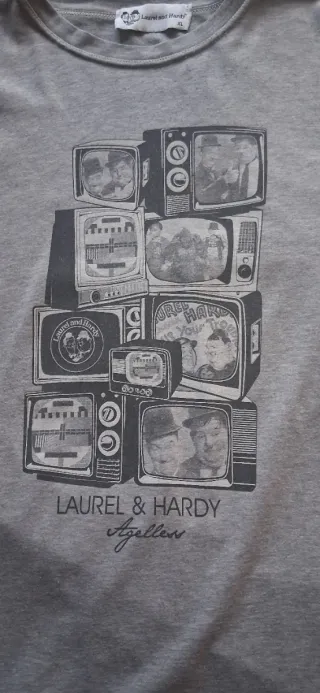 T-shirt grigia con stampa TV