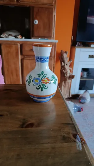 Jarrón de cerámica decorado