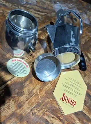 Caffettiera Brikka Bialetti