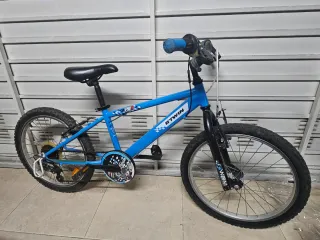 Bicicleta infantil Btwin azul