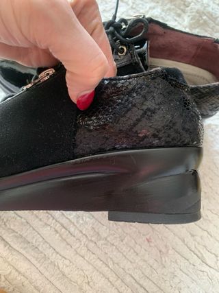 Zapatos charol negros talla 39 de piel