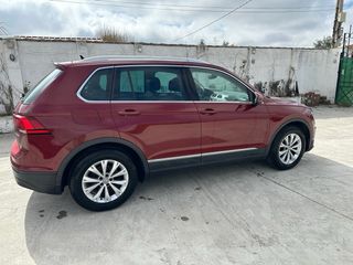 Volkswagen / Tiguan 2.0 TDI Comfortline BlueMotion