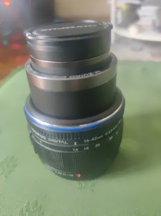 Objetivo Olympus 14-42mm Zuiko Negro