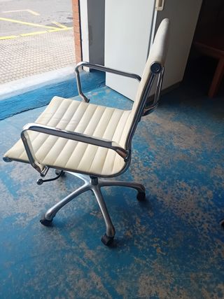 SILLÓN DE OFICINA DE ACERO 30 EUROS, CARTAGENA