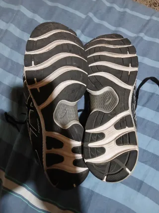 Zapatillas Asics Gel-Nimbus talla 44 semi nuevas